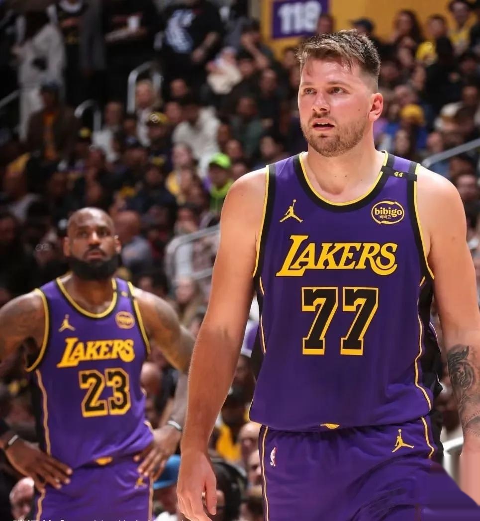 国王杯倒计时，丹佛掘金转会期回应争议，细节引发关注，态度坚定，更衣室氛围转暖的简单介绍