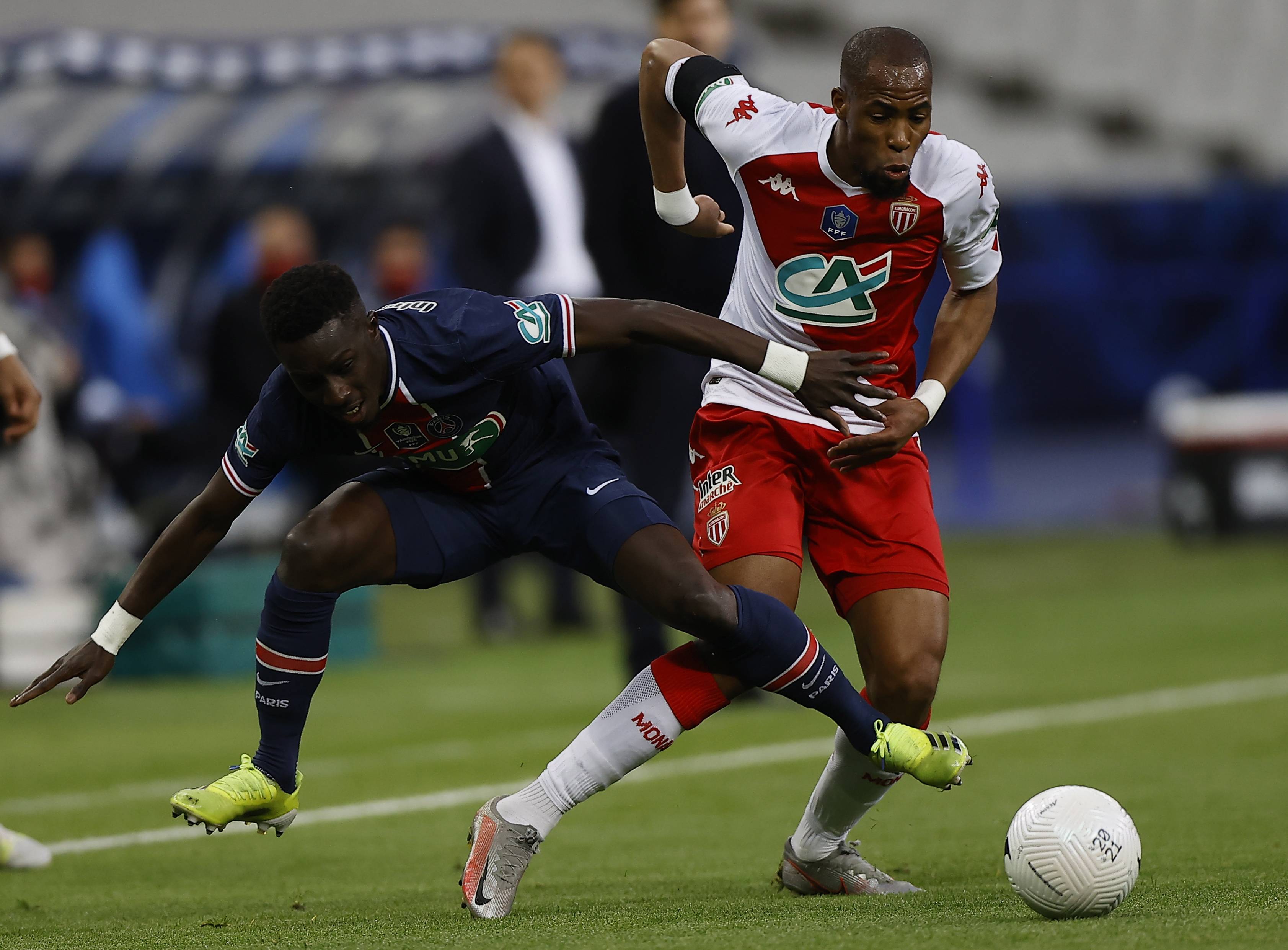 法国杯赛程吃紧,摩纳哥今晚扳平良机,赛场秩序良好,身体对抗强度拉满(法国杯甘冈vs摩纳哥) 法国杯赛程吃紧,摩纳哥今晚扳平良机,赛场秩序良好,身体对抗强度拉满(法国杯甘冈vs摩纳哥)