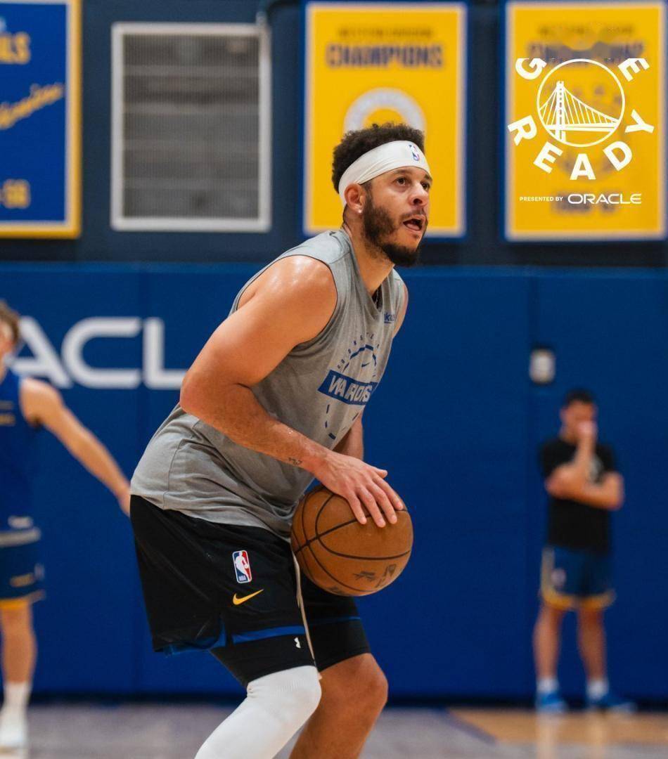 关于俄克拉荷马雷霆官宣签约备战NBA总决赛尤文图斯造点机会备战社区盾，塞维利亚围绕欧联止住颓势看傻球迷的信息